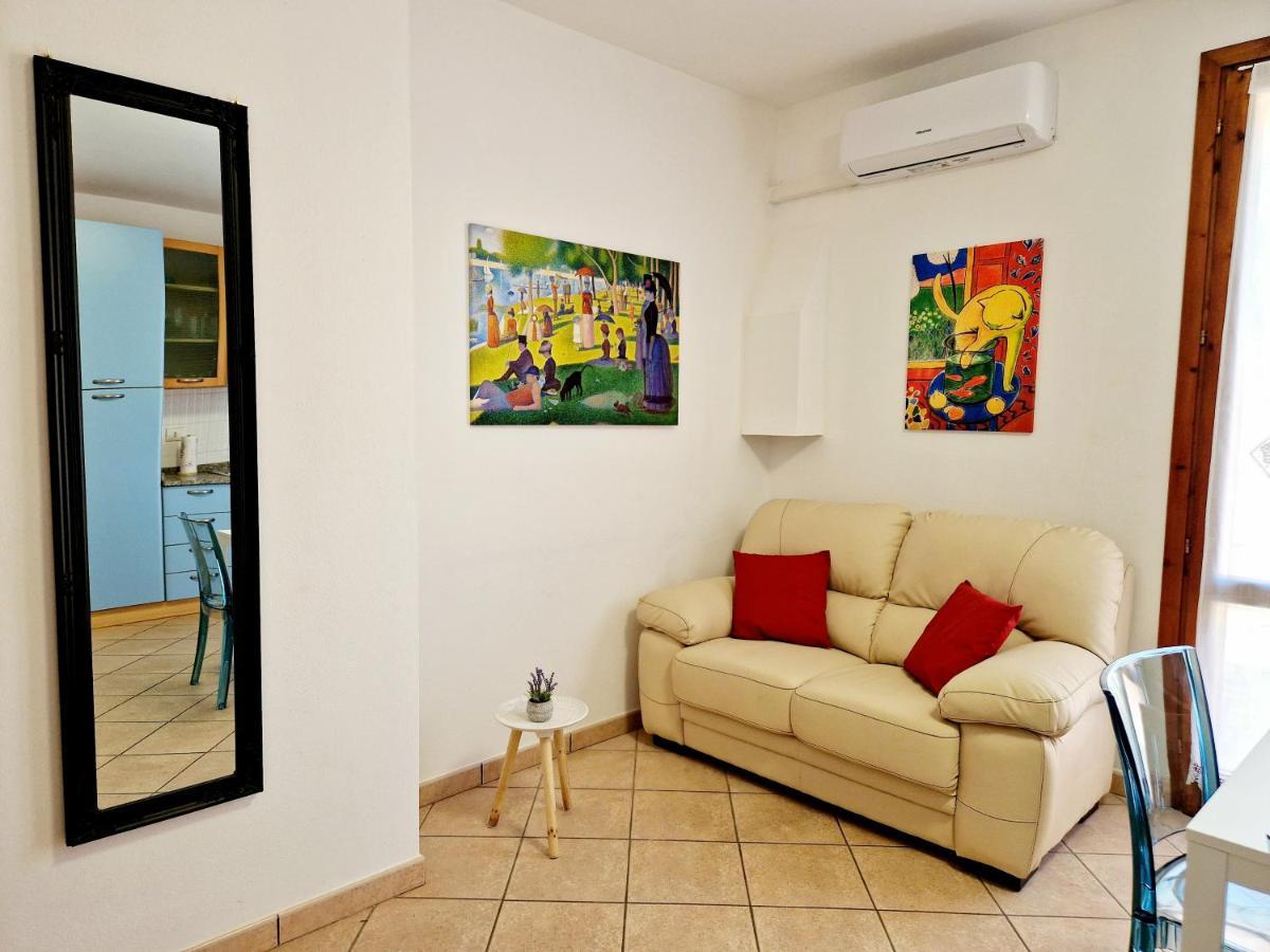 Dimora Rena Dorada - Apartment In Pula, Sardinia, Italy Екстериор снимка